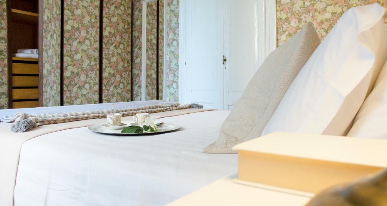 Flowers Apartment Joivy 25 Como Exteriér fotografie