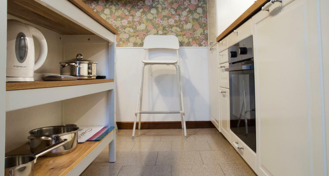 Flowers Apartment Joivy 25 Como Exteriér fotografie