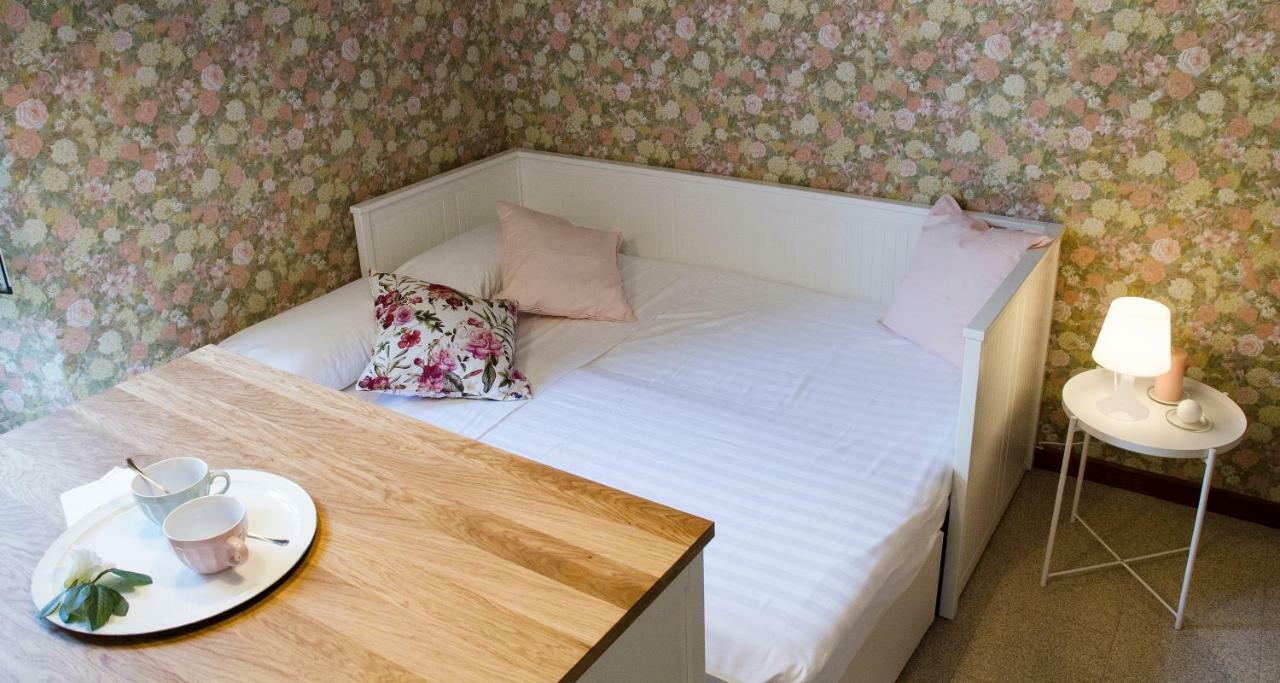 Flowers Apartment Joivy 25 Como Exteriér fotografie